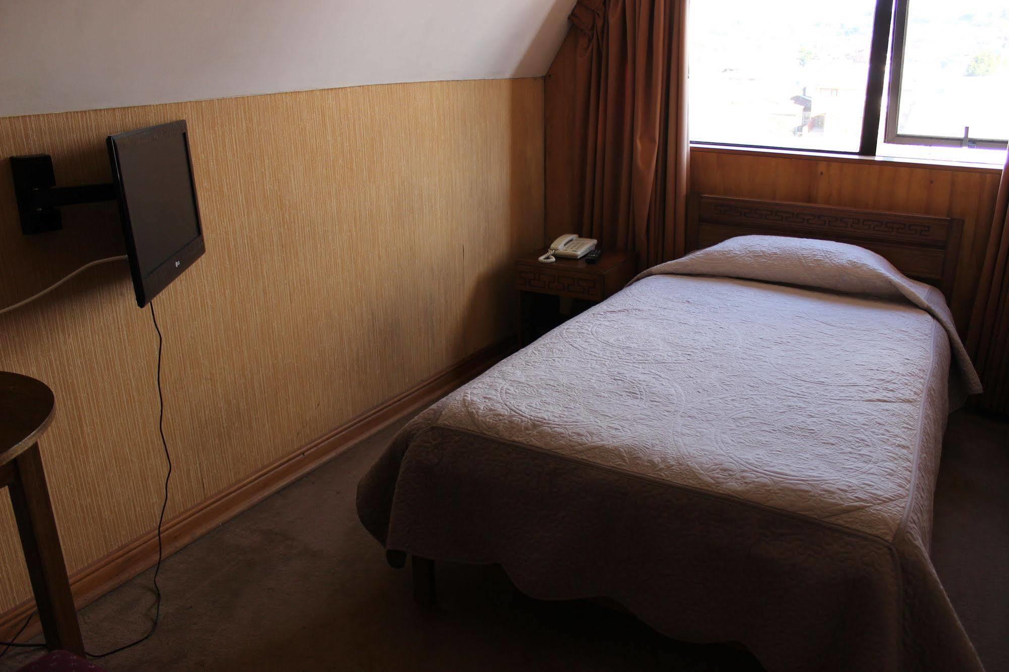 Hotel Antupiren 푸에르토몬트 외부 사진